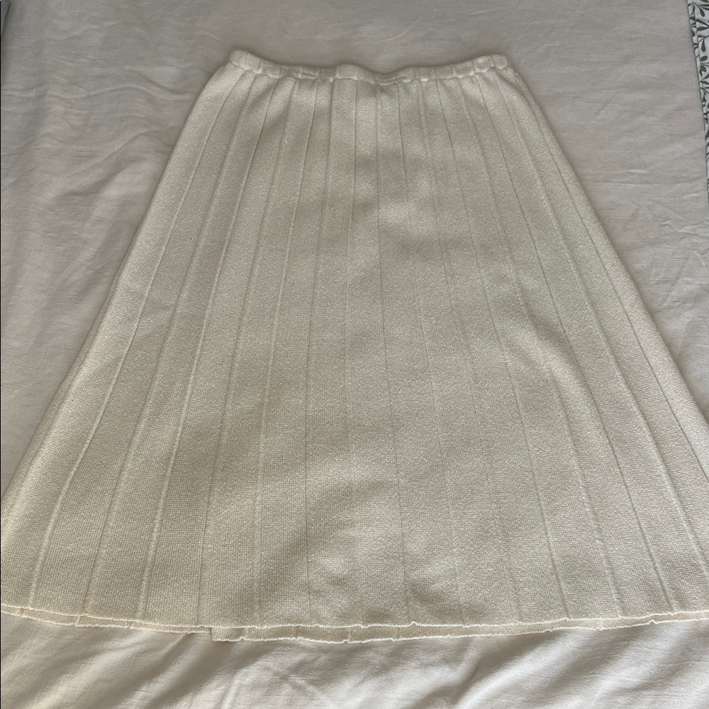 Elegant Cream Pleated Skirt